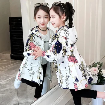 Нова демисезонная яке от полиестер за момичета, корейската версия, модни ветровка с анимационни принтом, ежедневни детски дрехи с качулка