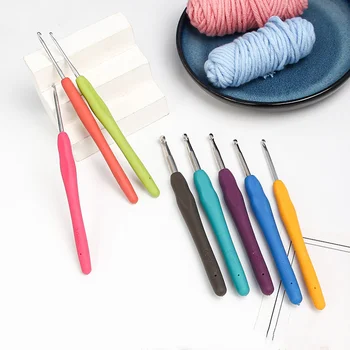 Комплект за плетене на пуловери на една кука с разноцветни вязальными куки, мека дръжка, аксесоари за бродерия, за пуловер, шал, одеяла са ръчно изработени